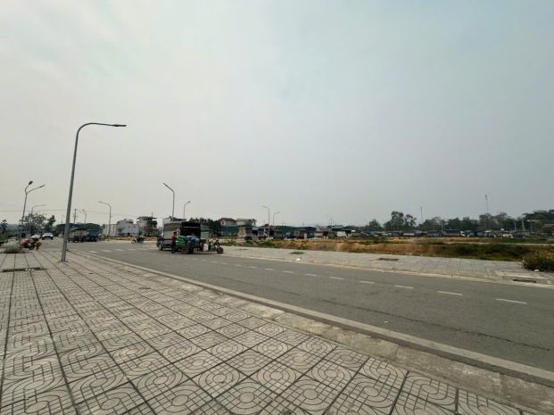 Cần bán mảnh đất phân lô khu trung tâm chợ sầm uất thôn 6 6264742