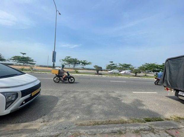 Chào bán lô đôi mặt tiền đường biển nguyễn tất thành, thanh 6304010