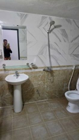 Chính chủ cần bán căn nhà 2, 5 tầng mặt ngõ 75 đường điện 6332894