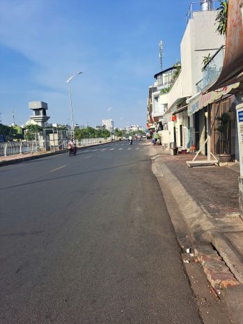 Bán nhà mặt tiền kinh doanh bến bình đông q8  qua cây cầu 6346794