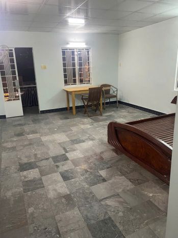 Cho thuê nguyên lầu sát trung tâm quận 1 6351756