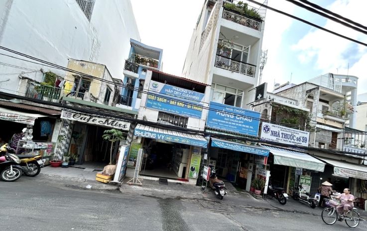 Nhà bán mặt tiền đường xóm chiếu- khu dân cư sầm uất- thích 6363775