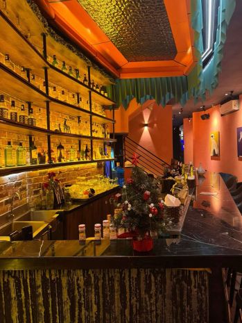 Sang nhượng cửa hàng quán bar pub vị trí : lô 2 shophouse 6390216