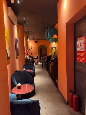 Sang nhượng cửa hàng quán bar pub vị trí : lô 2 shophouse 6390218