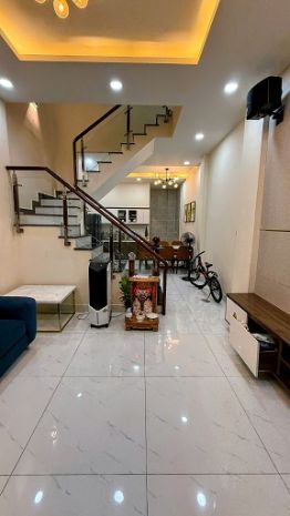 Cho thuê nhà nguyên căn 3pn. 1 trệt 2 lầu  đối diện vạn 6392833