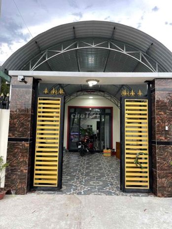 Bán nhà sổ riêng gần đại nam, tp bến cát. 6396546