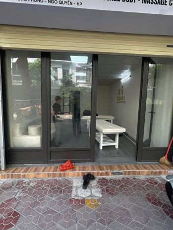 Gấp gấp gấp  sang nhượng mặt bằng kinh doanh giá rẻ 6404877