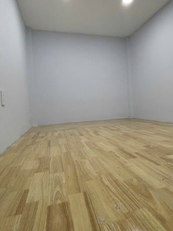 Bán nhà 1 trệt 1 lầu 1 lửng đường lạc long quân, phường 10, 6422141