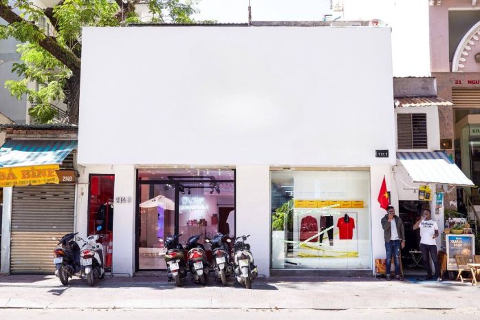 Sang shop mặt tiền nguyễn trãi  nguyên căn rộng 8m  vị 6431666