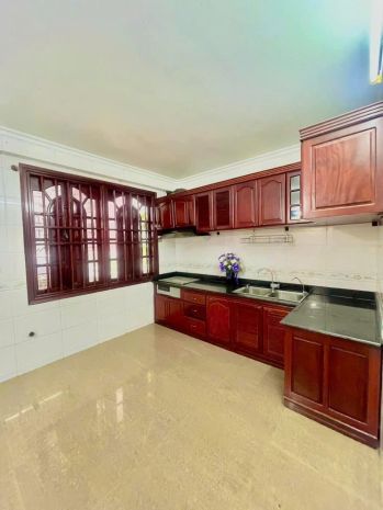 Bán nhà 3,5 tầng tại trung tâm hồng hải  hạ long 6432319