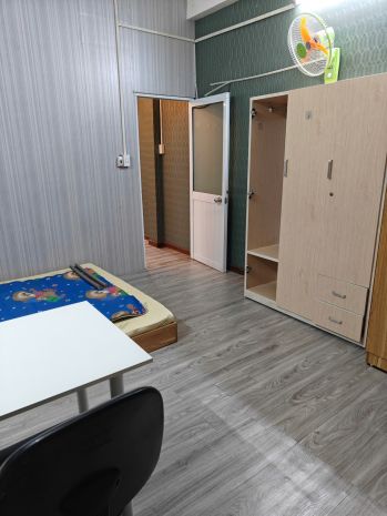 Cho thuê phòng trong nhà nguyên căn  trung tâm quận 5 6432391