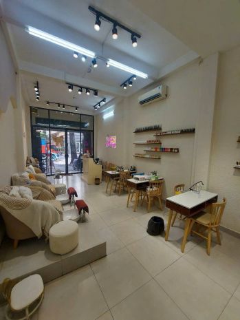 Sang nhượng tiệm nail  gội  nối mi mặt tiền q3 6457451