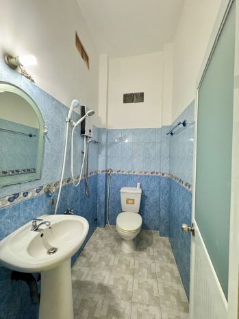 Hẻm xe hơi sát mt nguyễn thượng hiền  80m2  chỉ 8 tỷ 5 6462745