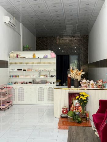 Chính chủ cần sang nhượng quán nail- mi - gội trung tâm chợ 6480459
