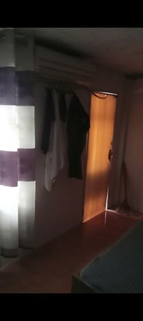 Cho thuê nhà nguyên căn hoăc thuê phòng riêng- mặt tiền 6501660