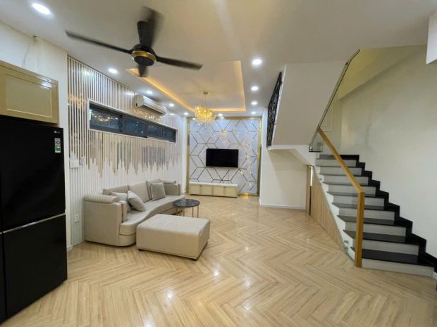 Chủ gộp bán gấp  nhà đẹp 3 lầu, 4pn  trương công định, 6502399