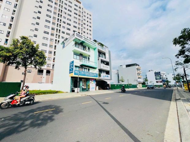 Hàng hiếm - mặt tiền 8 m - đường thích quảng đức - kđt lê 6505171