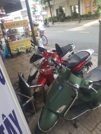 Cho thuê mặt bằng vỉa hè kinh doanh  bán cafeđồ ăn mang 6509270