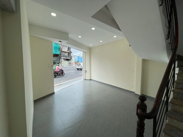 Mặt bằng trệt mới đẹp - chính chủ tại tân bình - sân bay 6512809