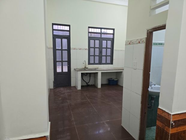 Cho thuê nhà mặt tiền  vị trí đắc địa tại 193 trịnh đình 6514497