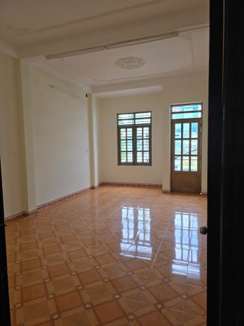 Cho thuê nhà mặt tiền  vị trí đắc địa tại 193 trịnh đình 6514498