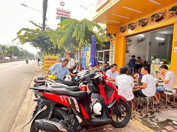 Cần sang nhượng quán hủ tiếu  mặt tiền phan văn hớn, q.12 6520935