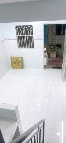 Bán nhà nhỏ giá tốt  hẻm phạm hùng, gần nhà hàng bình 6522715