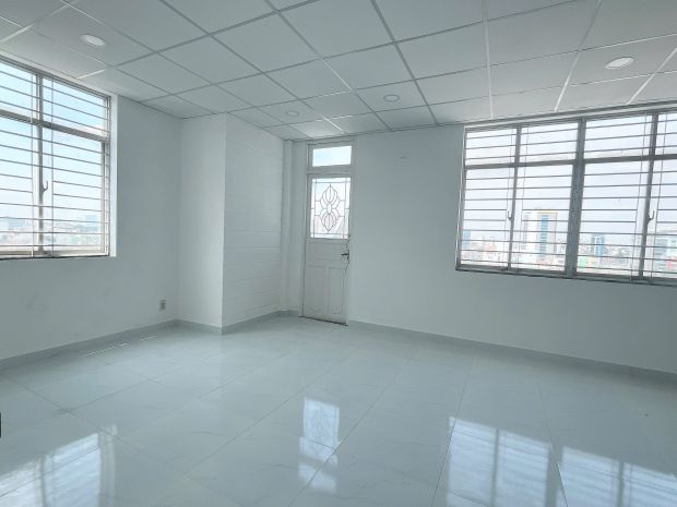 Cho thuê sàn 150m2 view kính đường nguyễn thị minh khai, q3 6526087
