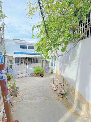 Nhà đẹp trung tâm nha trang  chỉ 2 tỷ 2! 6527875