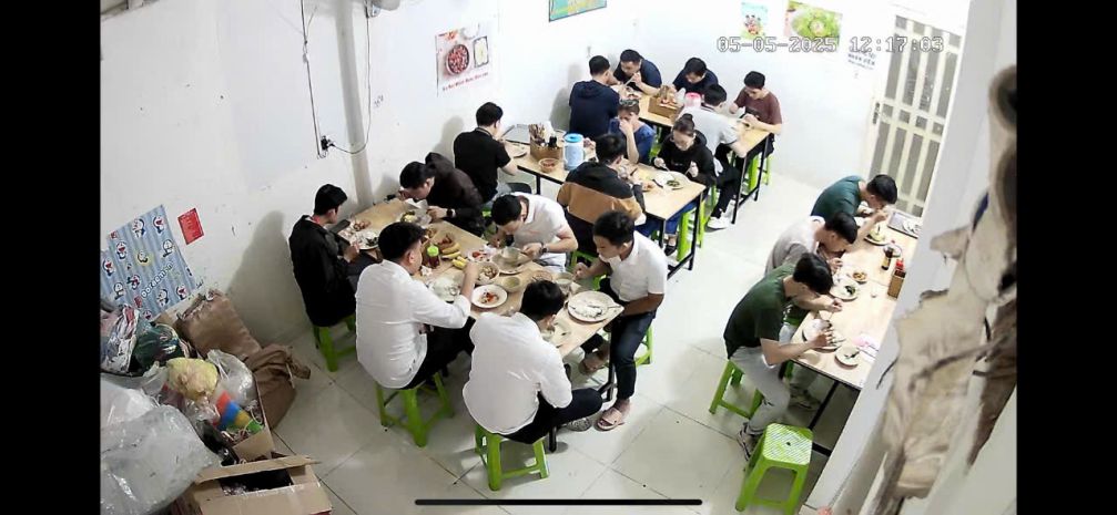 Chính chủ sang nhượng gấp quán cơm văn phòng - mặt bằng đẹp 6540307