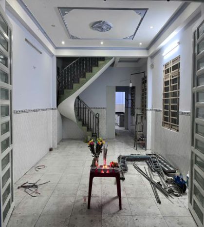 Cho thuê nguyên mặt bằng trệt đẹp, tiện kinh doanh - bình 6544950