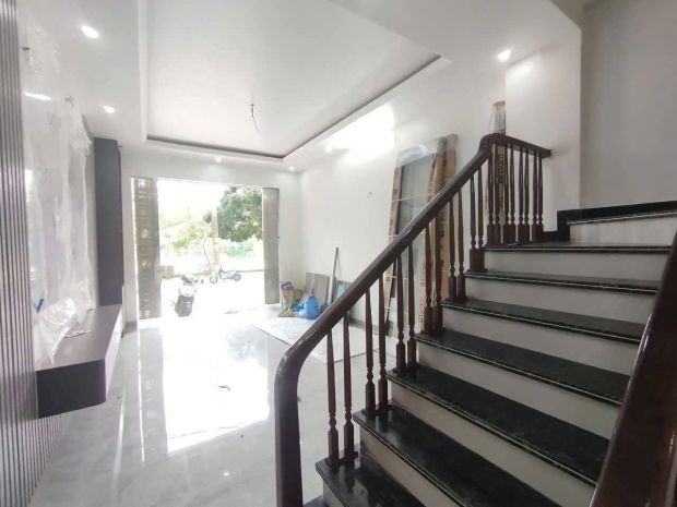 Bán nhanh căn nhà 3.5 tầng xây mới hiện đại mặt đường đỗ 6548742