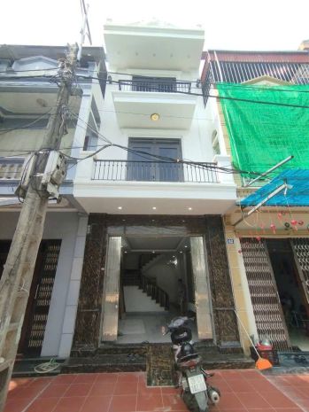 Bán nhanh căn nhà 3.5 tầng xây mới hiện đại mặt đường đỗ 6548744