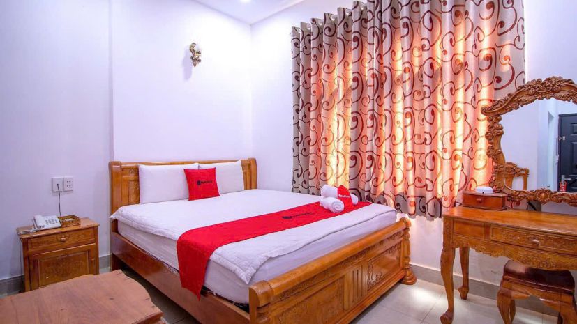 Tòa nhà chdv, khách sạn  khu phan xích long, bt 51 tỷ 6553535