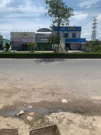 Gia đình tôi cần bán căn nhà tại chợ cầu sấu, mặt đường 6562700