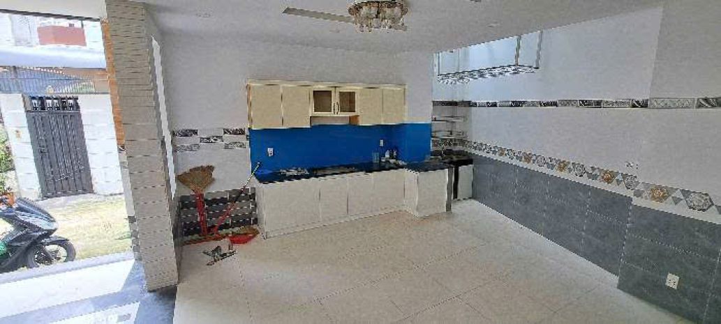 Bán gấp: 2 mặt tiền. 6x11m. bình tân. hẻm xe hơi tránh. cạnh 6590117