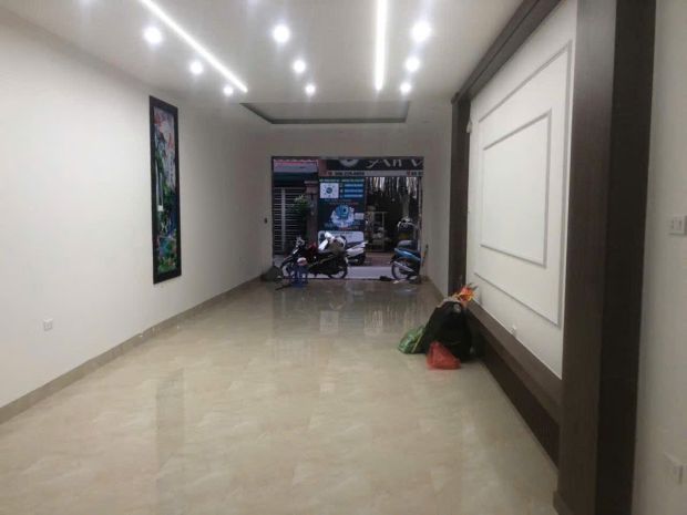 Bán nhà mặt phố bồ đề ,long biên 70m2,  5 tầng, có thang 6590474