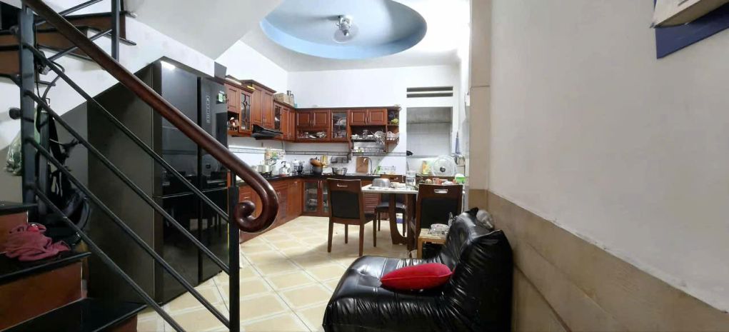Bán nhà lý thường kiệt - 4x16m2 - hẻm 5m - 5 tầng ngay chợ 6590564