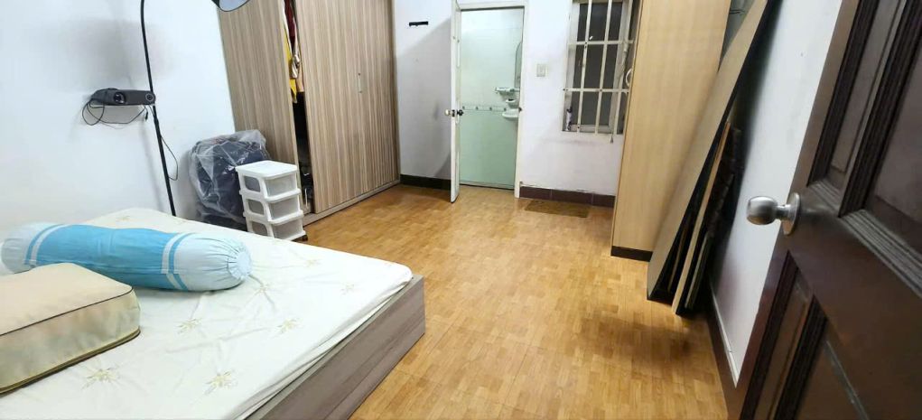 Bán nhà lý thường kiệt - 4x16m2 - hẻm 5m - 5 tầng ngay chợ 6590565