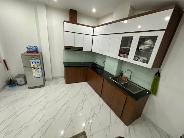 Bán gấp ccmn 6 tầng thang máy 55m giá 17 tỷ hoàng quốc việt 6590834