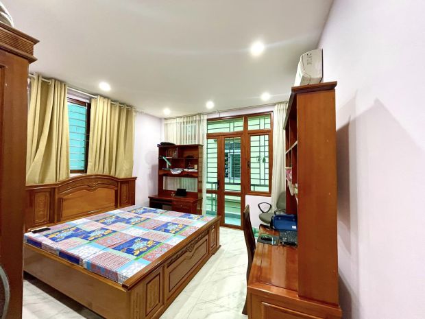 Nhà trần cung  44m2 x 5 tầng  gần bv e  giá 7,6 tỷ 6591005