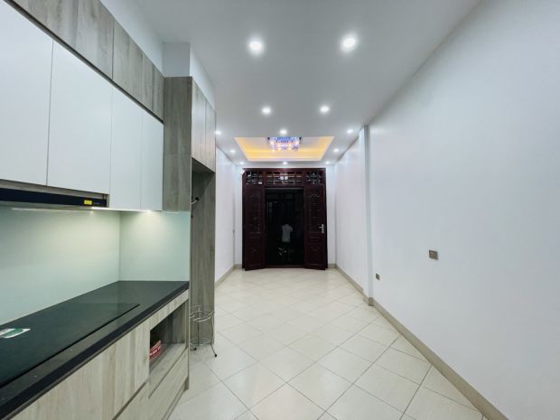 Hoàng văn thái, ô tô đỗ cửa, phân lô, ngõ rộng, sổ đỏ vuông 6591467