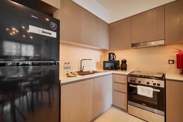 Bán tòa building 170m2 - 8 tầng - 25 phòng - hđ thuê 250 6592042