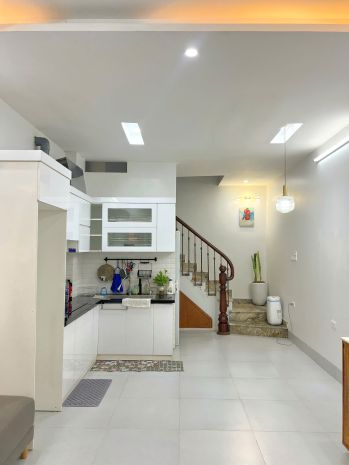 Chính chủ cho thuê nhà riêng nguyên căn khu vực ngã tư sở, 6592284