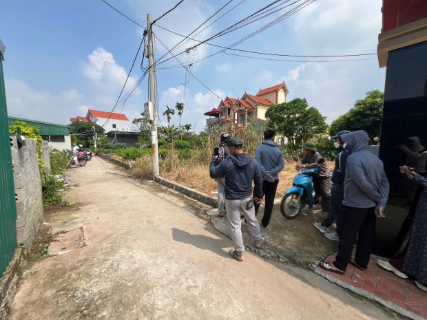 Lô góc siêu đẹp tại thư phú. đường thông 4m hai xe tránh. 6592685