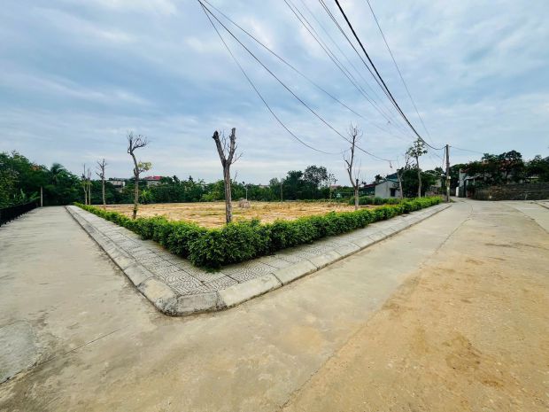 . sổ hồng riêng  công chứng ngay  bán đất thổ cư giá chỉ t 6593085