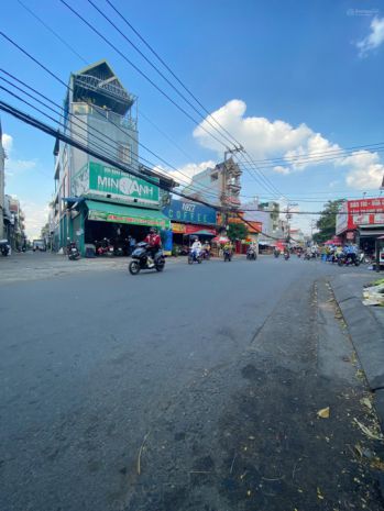 Bán tòa nhà lô góc 2 mặt tiền linh xuân, thủ đức  132m² 6594310