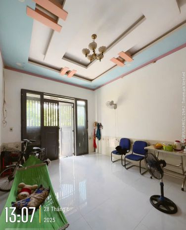 Bán nhà trung tâm dĩ an,shr đường nhựa xe hơi phà phà,gần 6594717