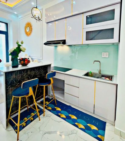 Bán nhà q10, hẻm 7m có sân oto riêng, cao 4 tầng fullnt: 6594832