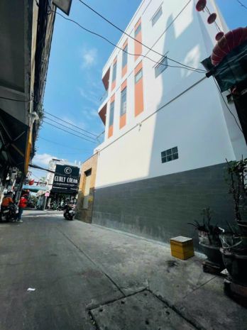 Căn góc 2 mặt tiền  ngang khủng 6.77m  kinh doanh chợ 6595777
